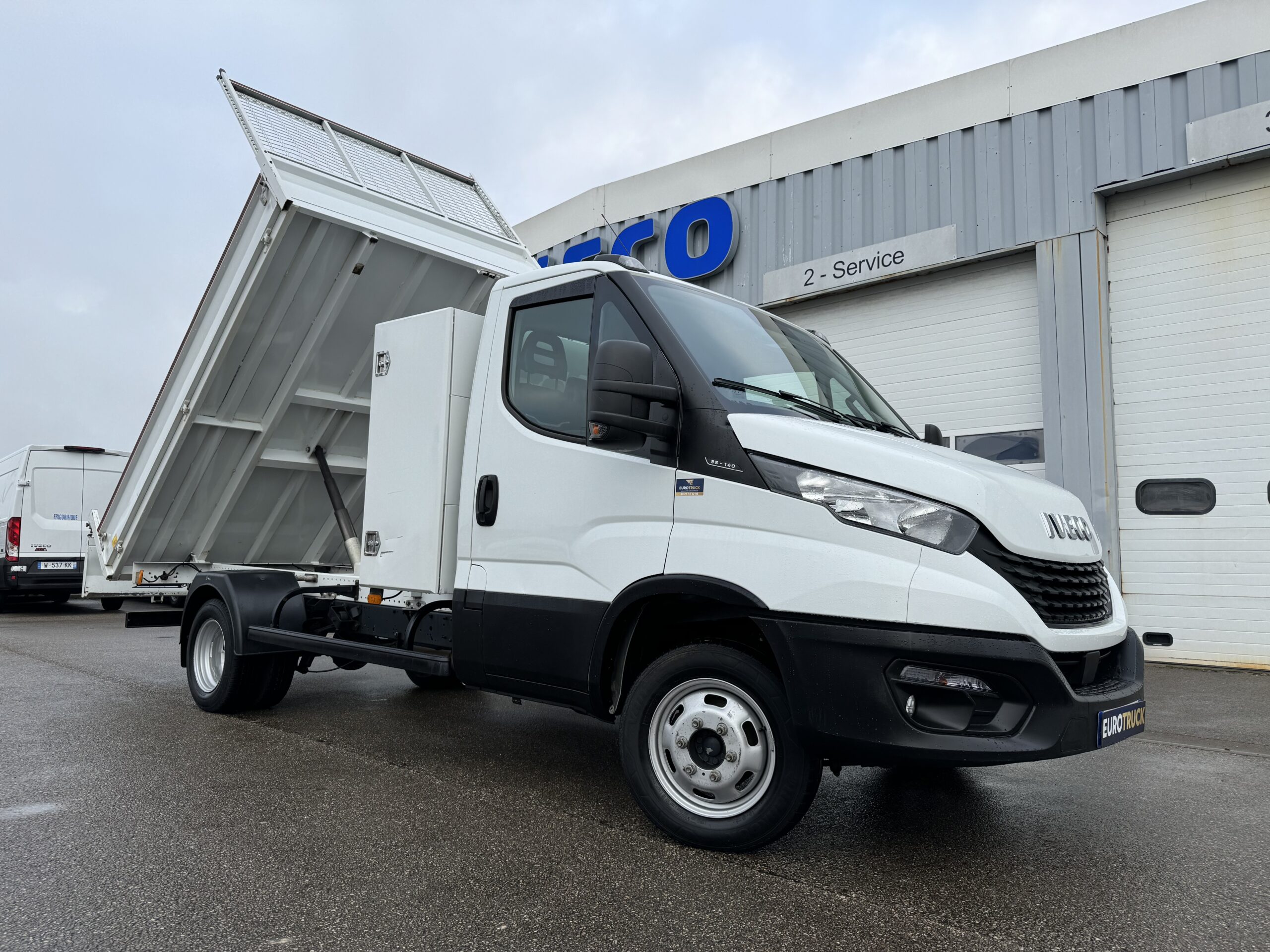 iveco daily 35c14 benne & coffre ptr 7t seulement 43 600 km
