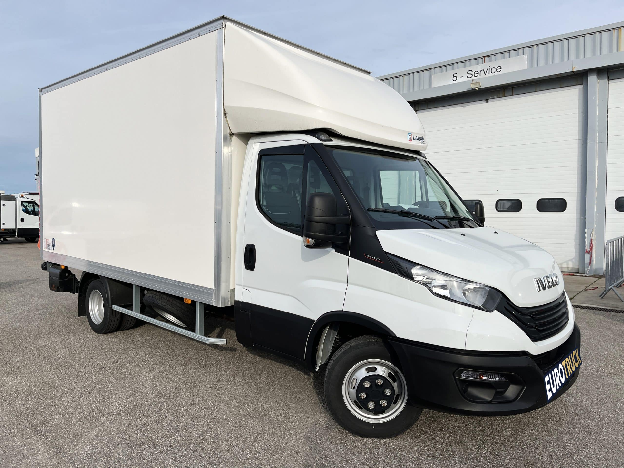 DAILY Caisse Hayon 3L 160cv roues jumelées