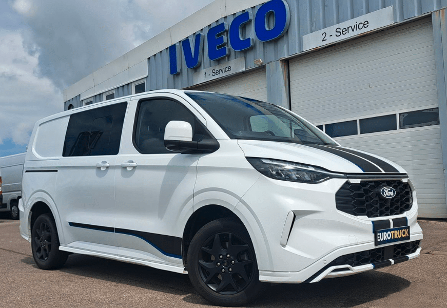 Magnifique Ford custom sport 170cv bva cabine approfondie 5 places 2025